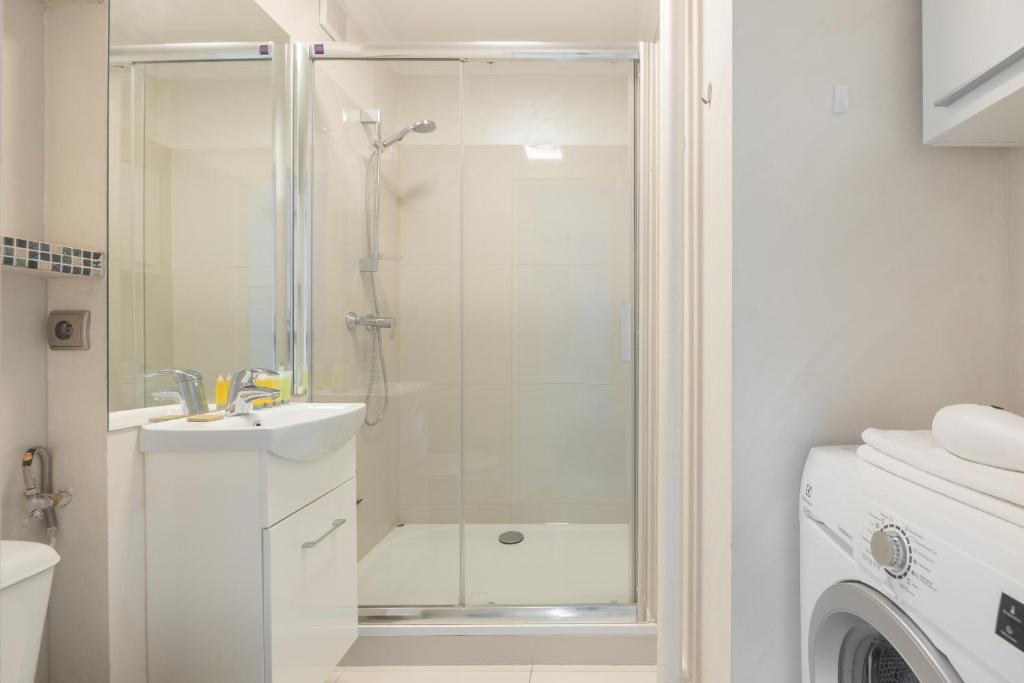 Rondo ONZ Business Apartment by BookingHost photo 3
