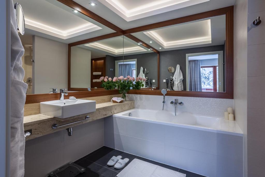 Hotel SPA Dr Irena Eris Krynica Zdrój photo 3