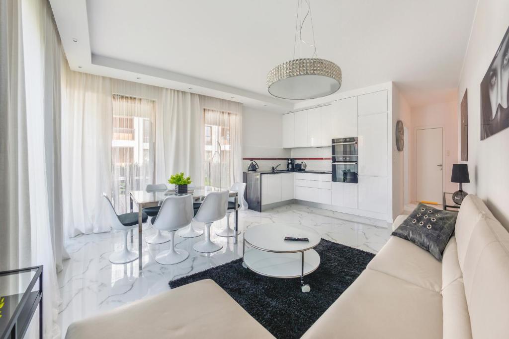 Luxury Long Island Suite photo 2