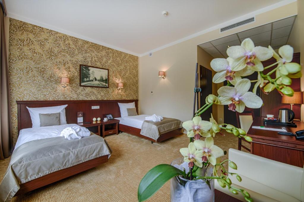 Hotel Trzebnica photo 3