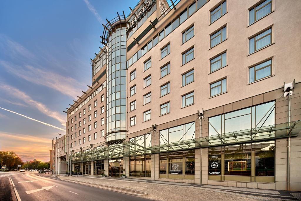 Sheraton Poznan Hotel — photo 1