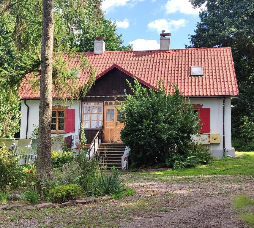 Świętokrzyskie Dworek Radkowice Kasztanowa Aleja Agroturystyka — photo 1