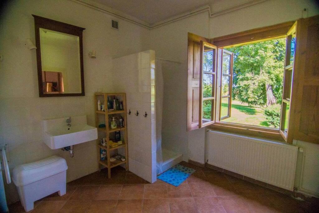 Świętokrzyskie Dworek Radkowice Kasztanowa Aleja Agroturystyka photo 3