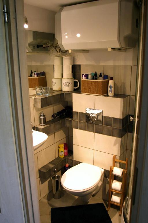 Smallest Spot in Town photo 3