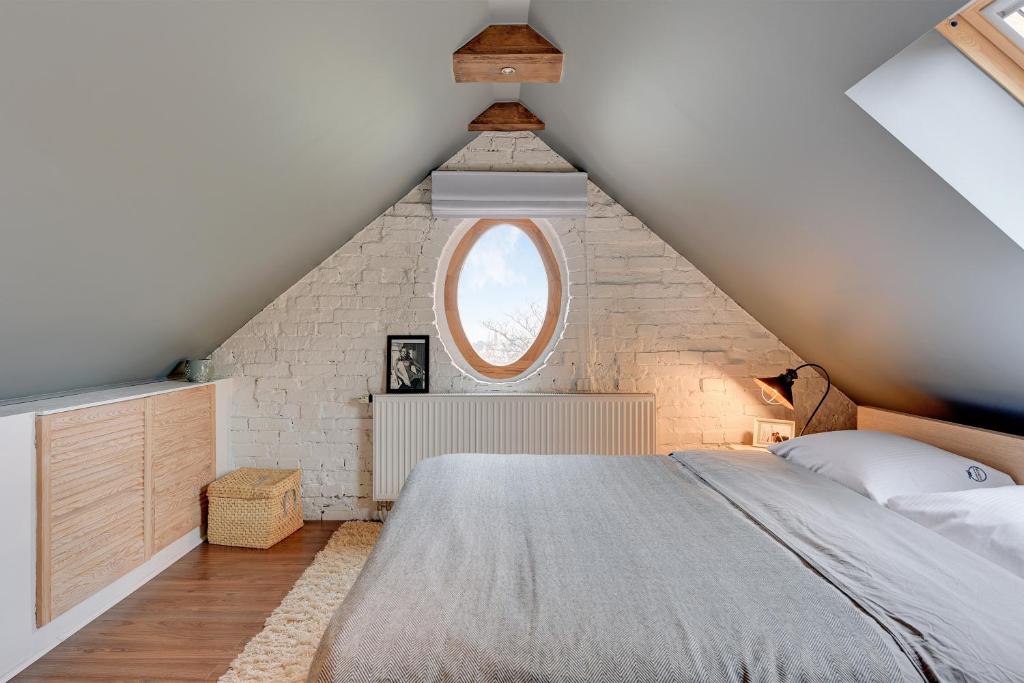 Grand Apartments - Wood Loft Apartment photo 2