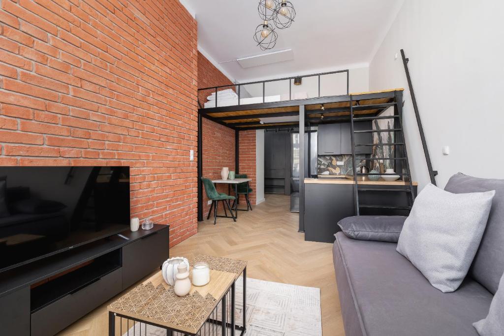 Studio apartment - Berka Joselewicza 5 street — photo 1