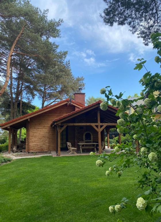 Klimatyczny domek z drewna nad morzem — photo 1