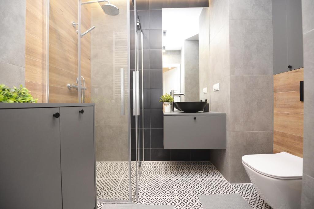 Nowoczesne Apartamenty Błogosławionej Karoliny 25 by SuperApart photo 3