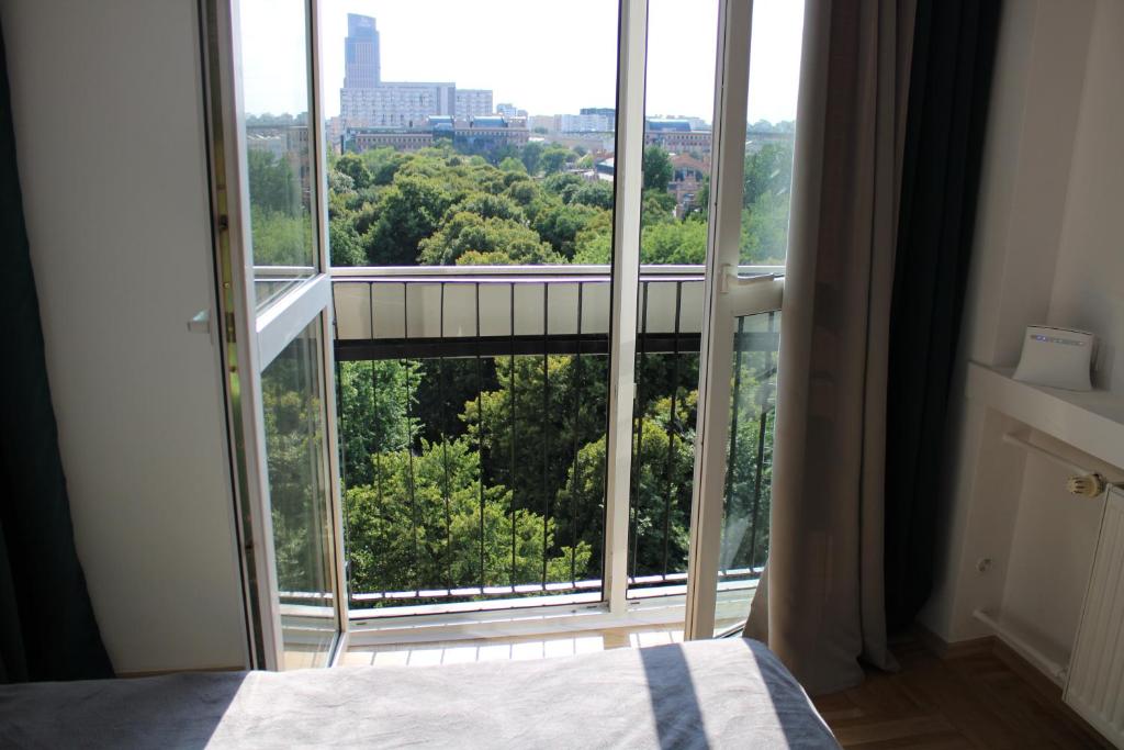Strict center Warsaw comfortable apartment — photo 1