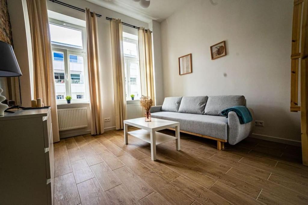 Stylish apartment in Warsaw photo 2