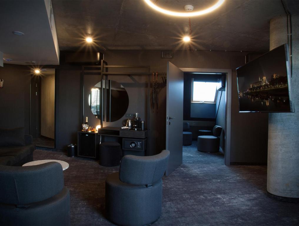 The Loft Hotel Adults Only photo 3