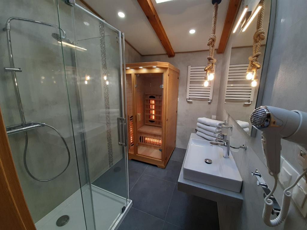 Willa Rosa-apartamenty z prywatną sauną photo 2