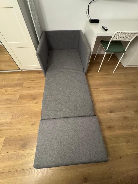 Nowoczesna kawalerka w zabytkowej kamienicy w centrum miasta photo 2