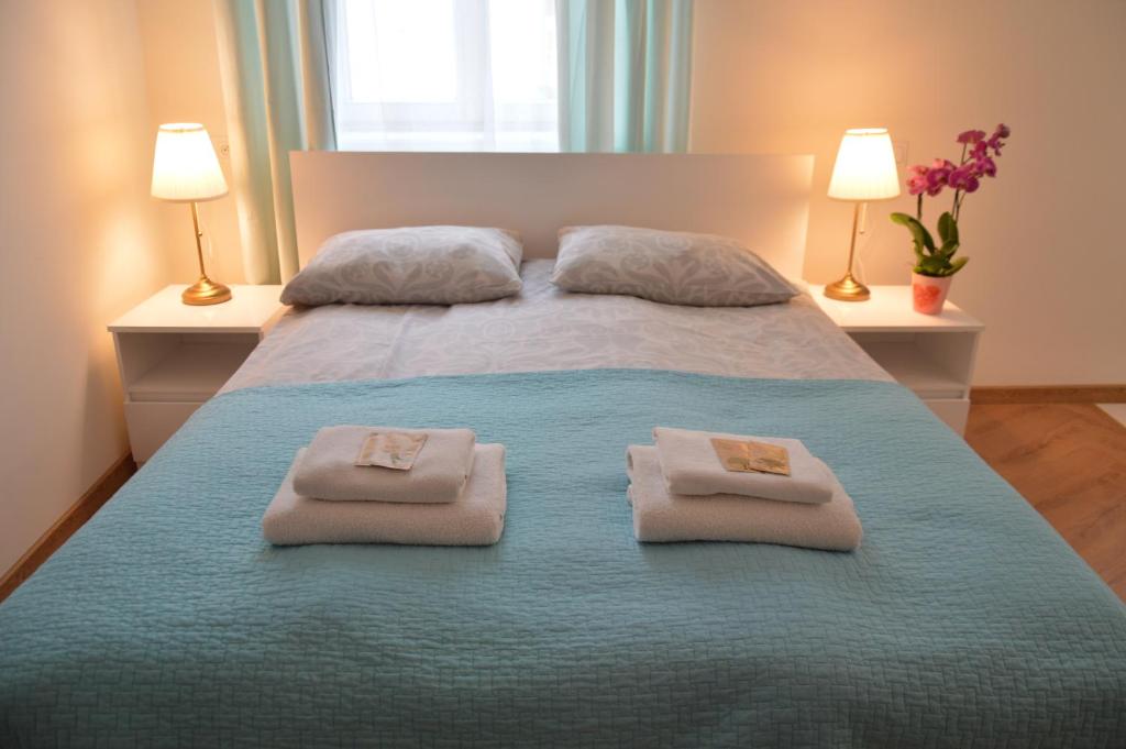 Royal Castle Apartments photo 2