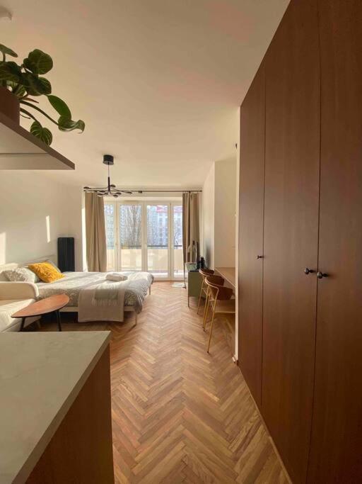 Wygodne studio z dużym balkonem photo 2