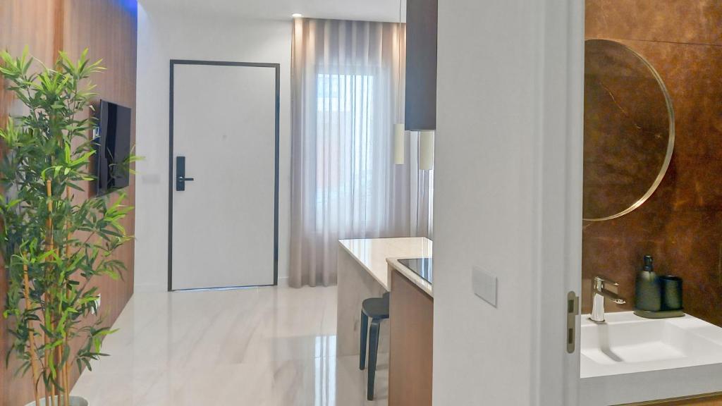 Seven Seas Apartments photo 3