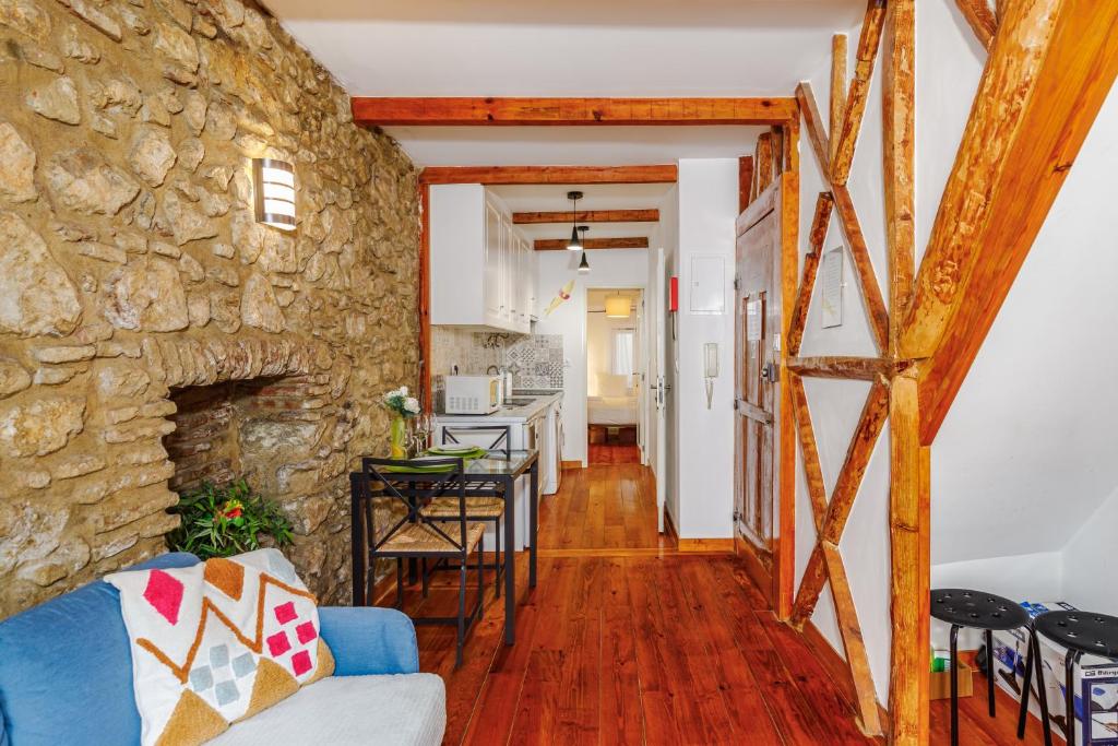 Pituresque Flat in St Jorge Castle by Homeful Homes — photo 1