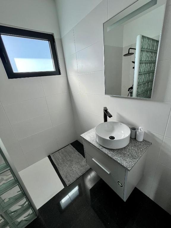 SCIROCCO SUITES Madeira - Ocean View photo 3