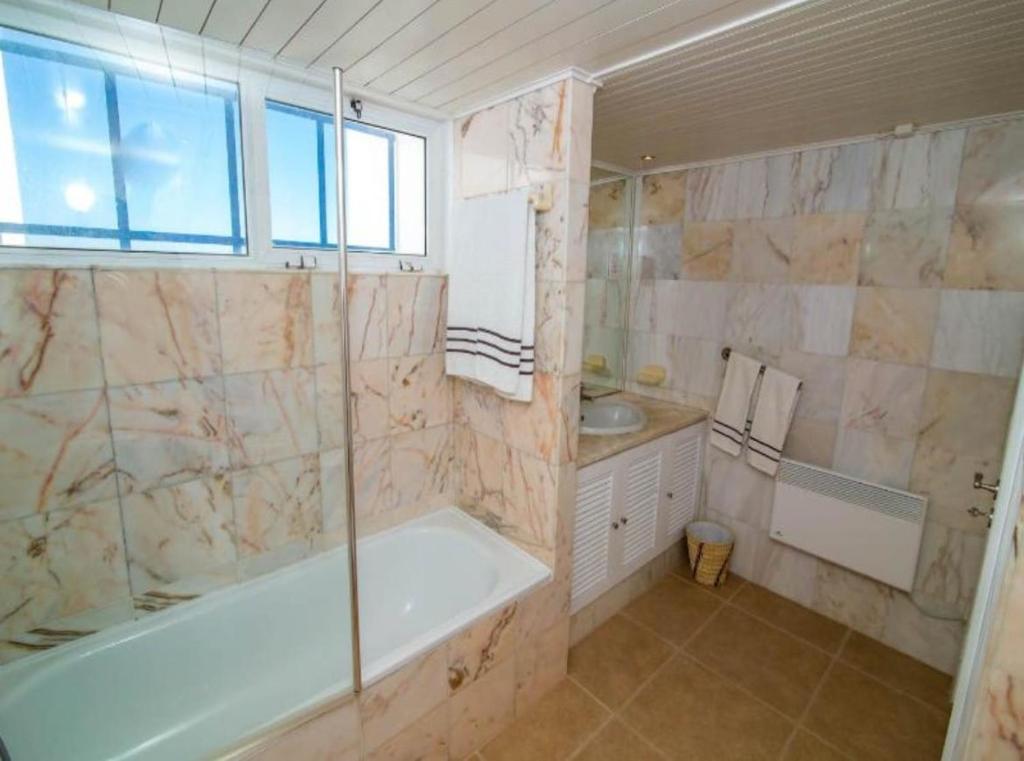 Windmill Hill Luxury Apartment photo 3