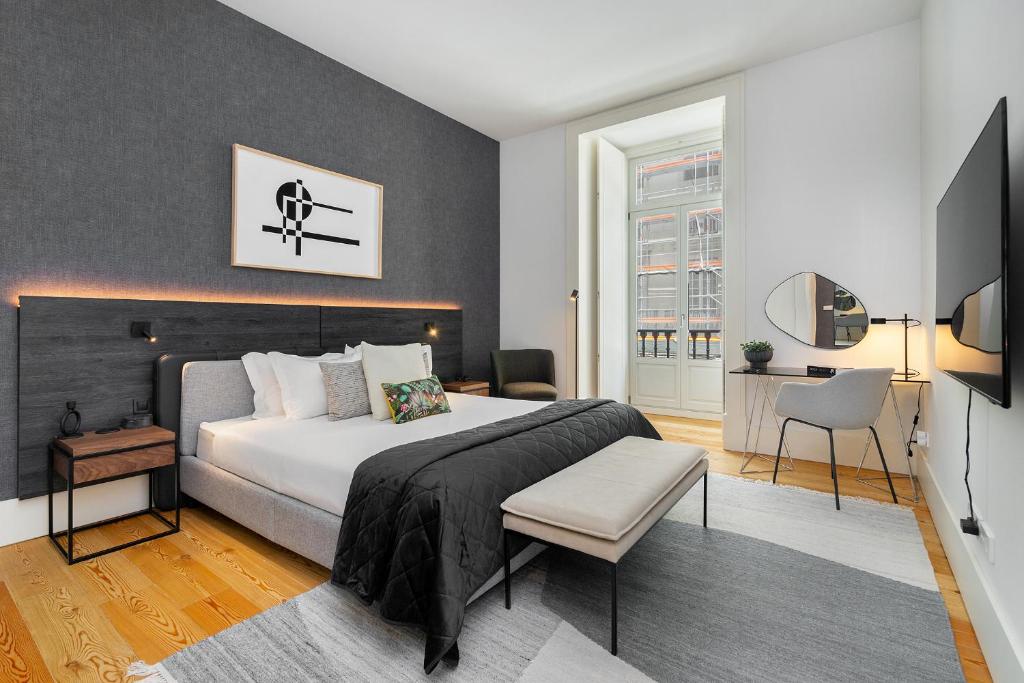 WHome Prime Location Contemporary Luxury Apartment w/ AC & Elevator — photo 1