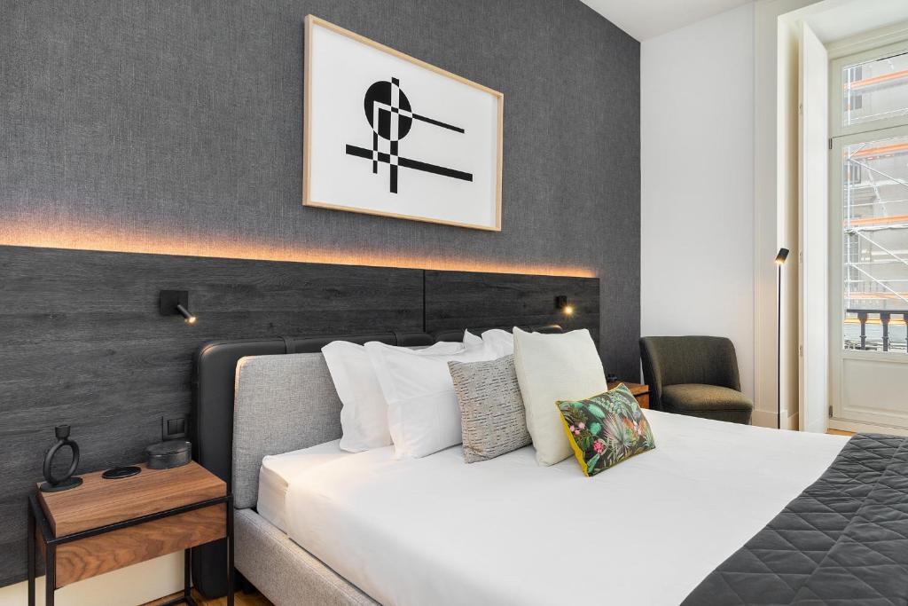 WHome Prime Location Contemporary Luxury Apartment w/ AC & Elevator photo 2