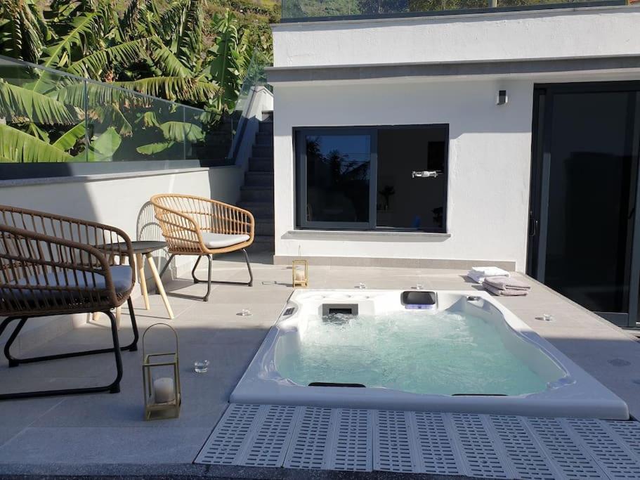 Sunset Avenue for couple w/ jacuzzi spa hot water — photo 1