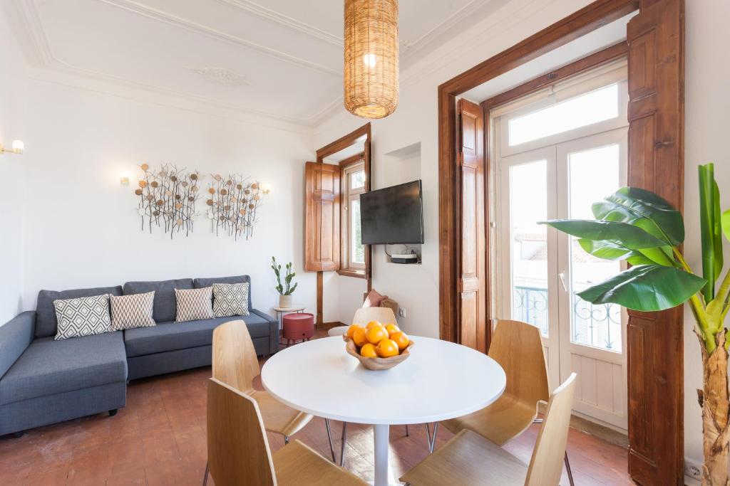 Rossio Vintage Two-Bedroom Apartment - by LU Holidays — photo 1
