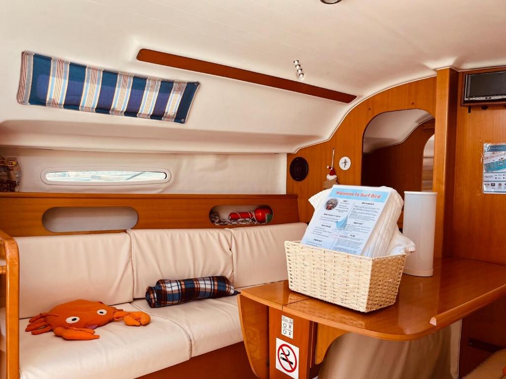 Surfbird Cozy Sailboat Escape photo 2