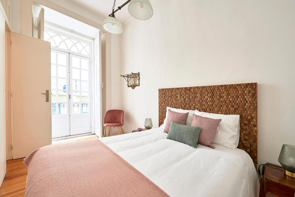 Spacious Apartment in the Perfect Lisbon Location photo 2