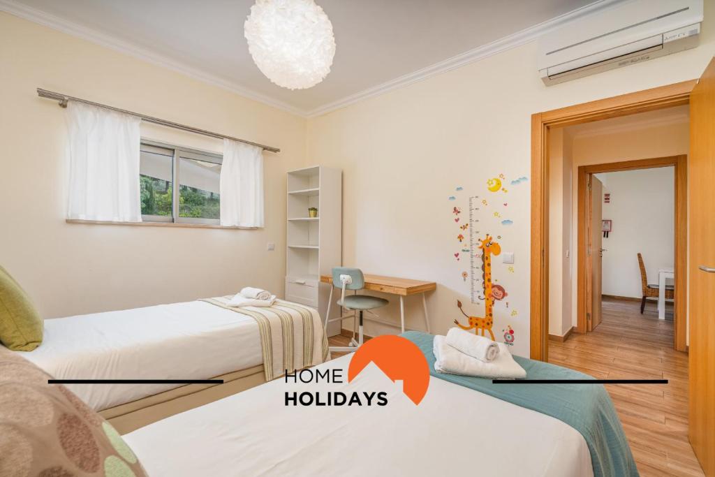 #010 Marina View Apartment Pool & Balcony photo 2