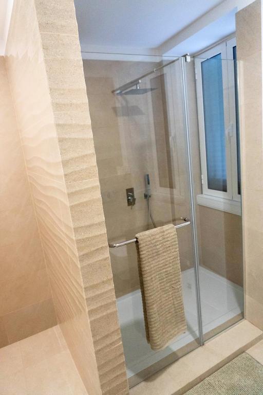 Superior Rentals - Downtown Villa photo 3