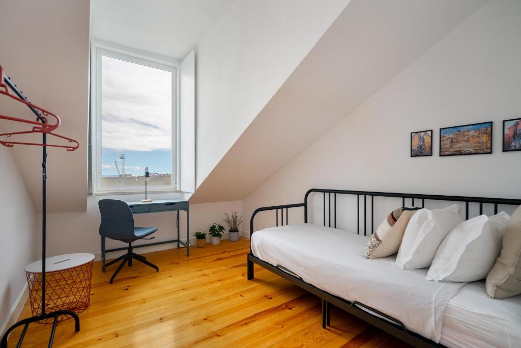 WHome Riverside View 2-Bed for Remote Workers & Digital Nomads photo 2