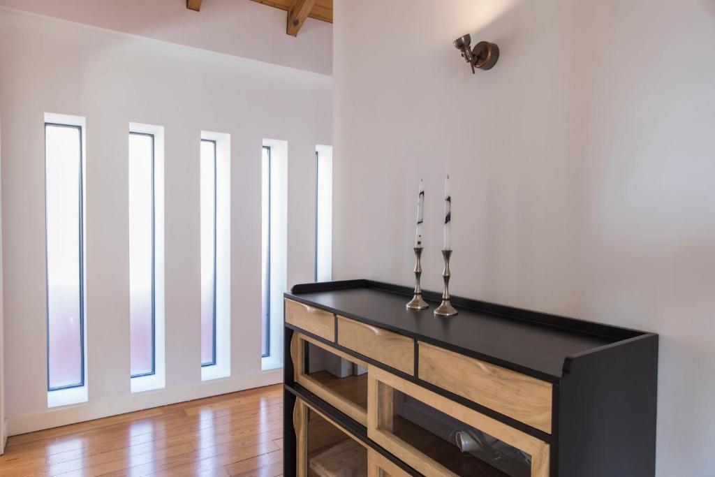 Bairro Alto Stunning Flat With Balcony by LovelyStay photo 3