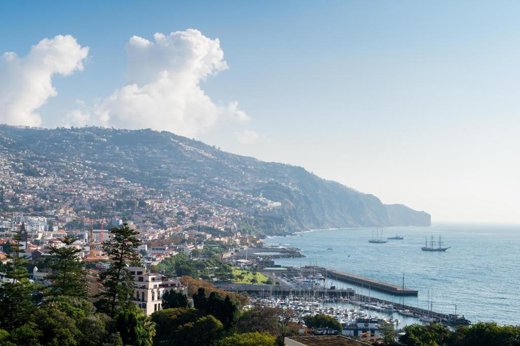 Rooftop Funchal I by Madeira Best Apartments — photo 1