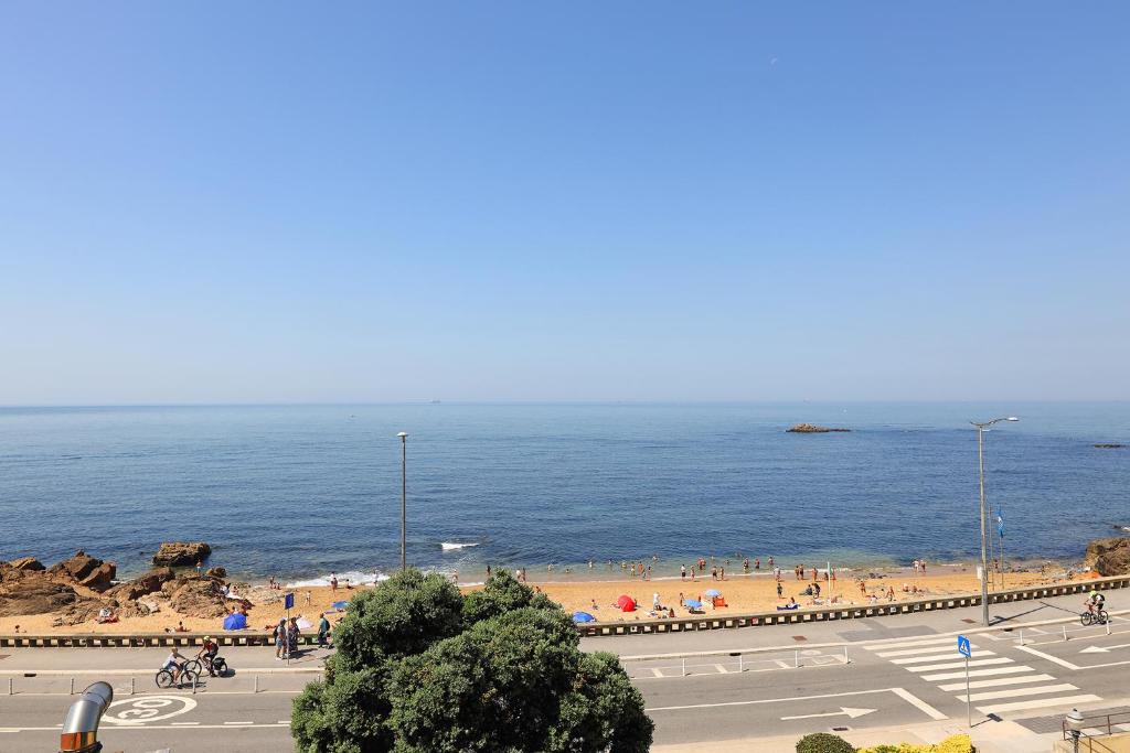 FLH Gilreu Beach Duplex with Sea View photo 3