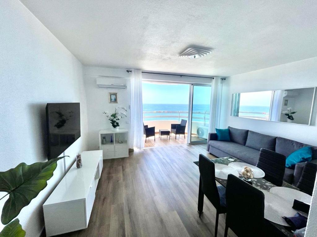 Top Ocean View Apartment - amazing sunset - modern style - pool & 200m to beach photo 3