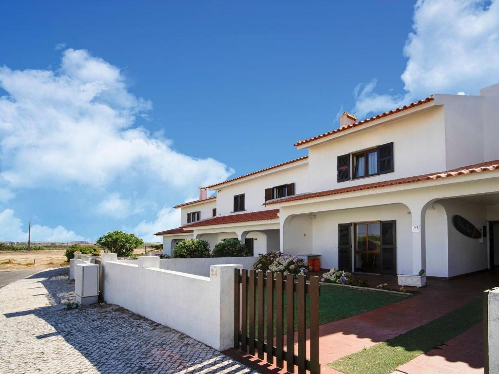 Holiday Home near Baleal Beach — photo 1