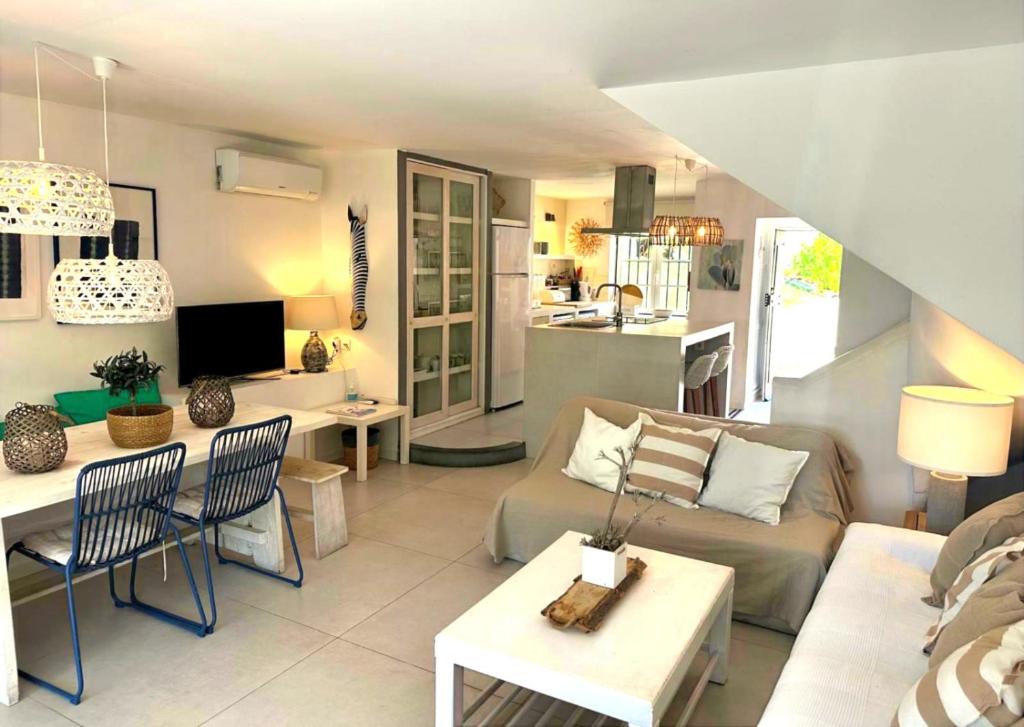 T4 Grand Townhouse Old Village — photo 1