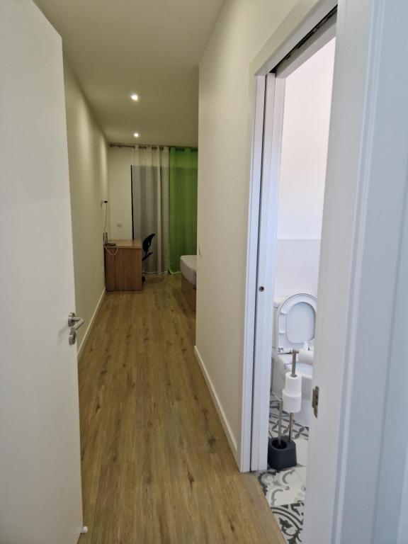 C - Charming Vacation home with FREE Private Parking photo 3