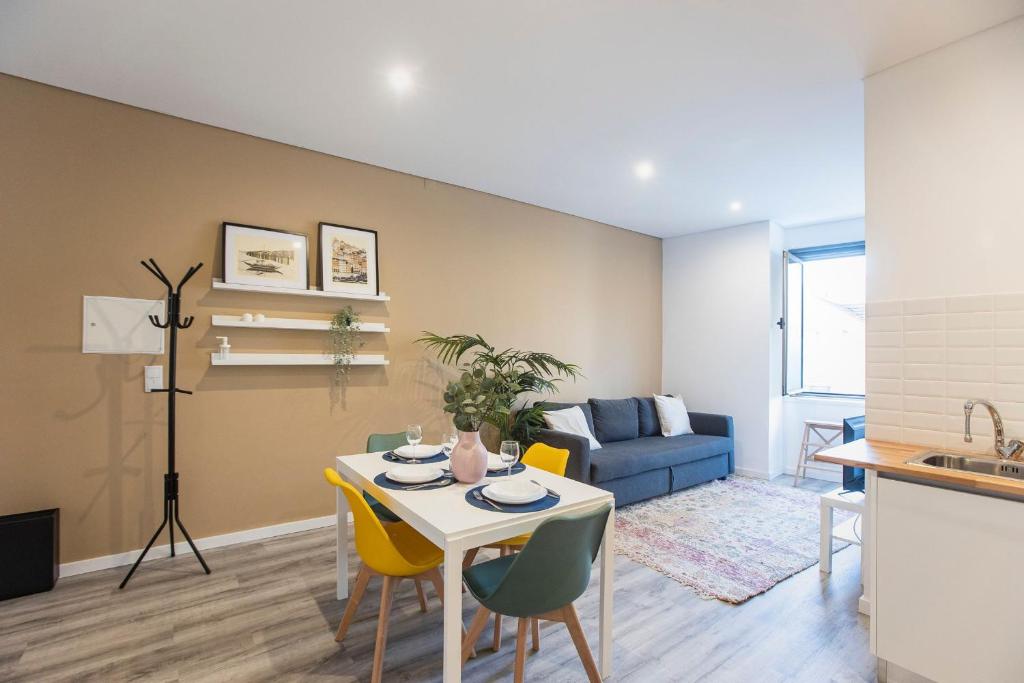 Seaside 1BR Flat w/ AC in Matosinhos by LovelyStay photo 3