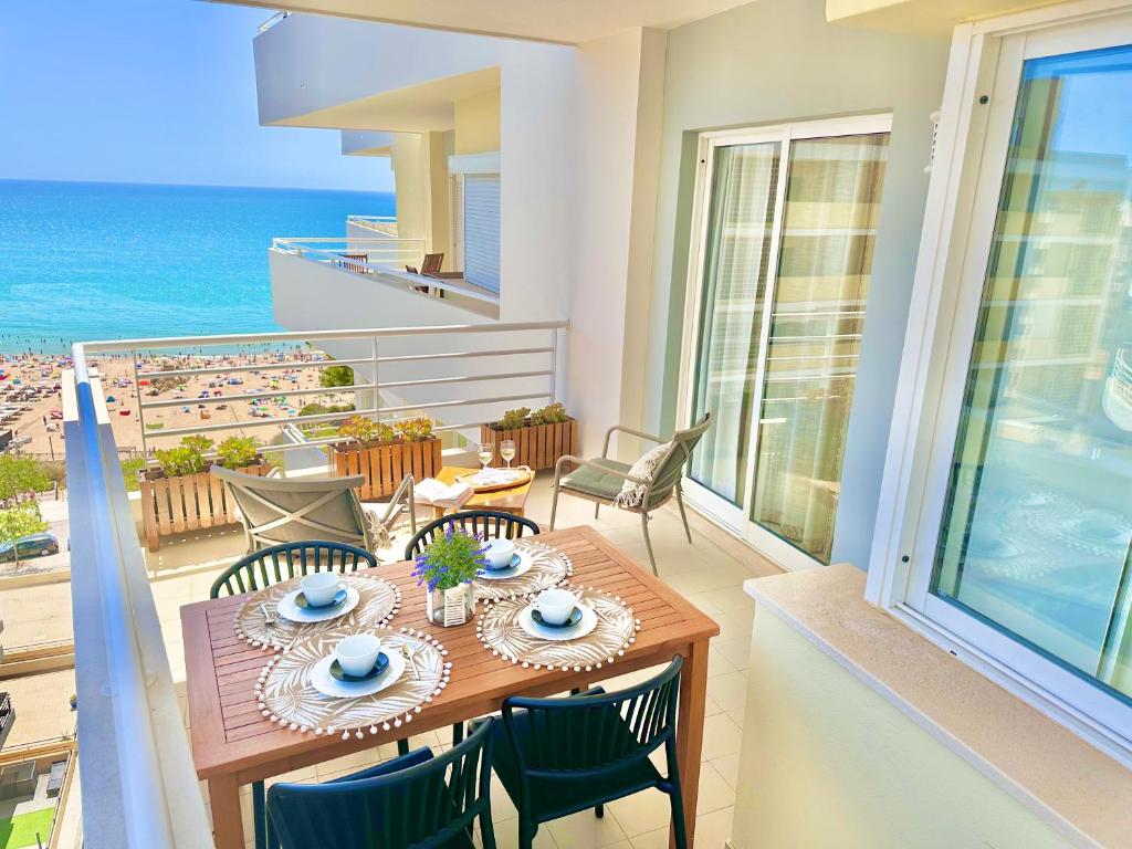 Exclusive Beachfront Moments - Sea View Balcony photo 2