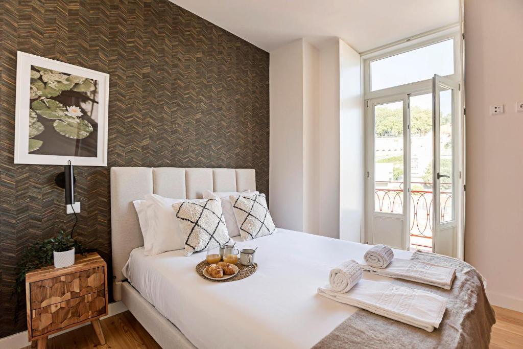 Stunning Duplex Near River by LovelyStay photo 2