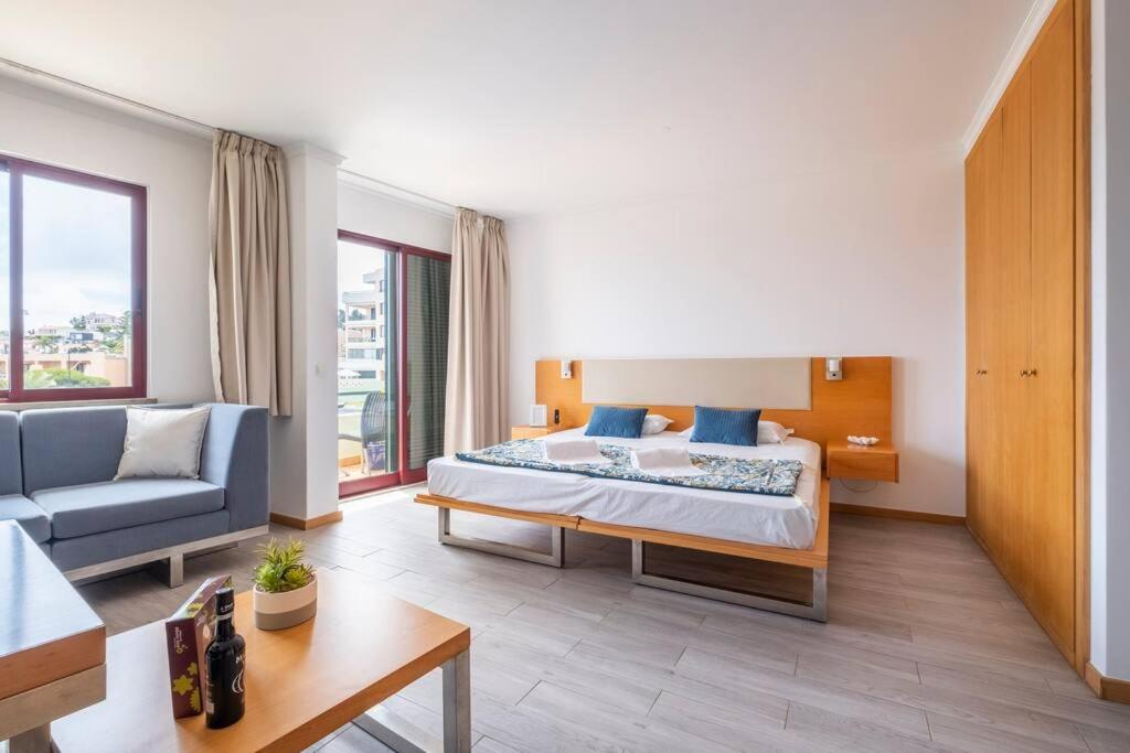 Sarah's Apartment by GALMI photo 2