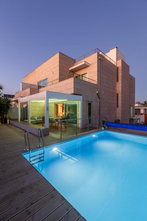 Sunset Villa — photo 1