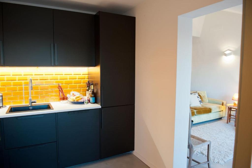 Sunny apartment with amazing view photo 3