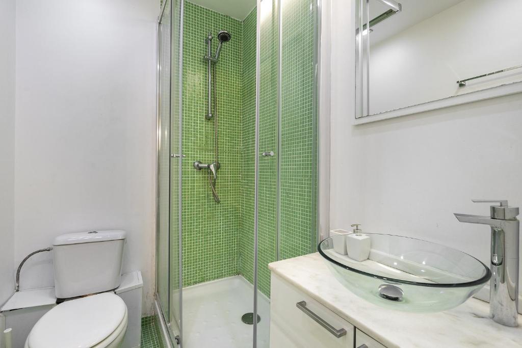 WHome Central City Serenity: Entrecampos Terrace Haven photo 3