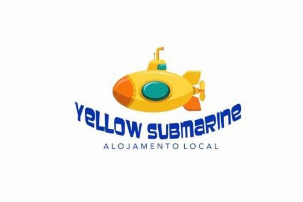 Yellow Submarine on the seafront — photo 1