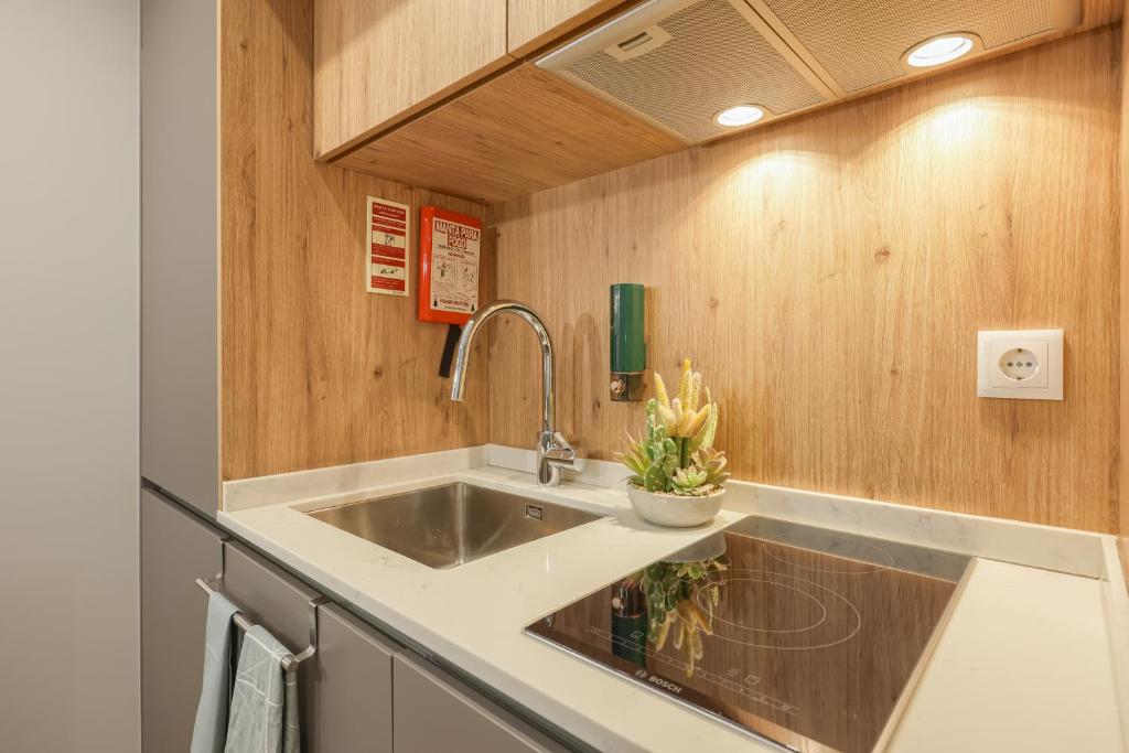 Signature Aveiro Flat incl Parking by Home Sweet Home Aveiro photo 2