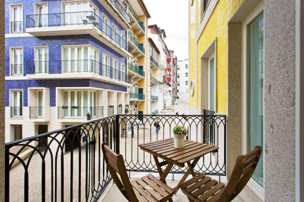 Cardosas Square Apartments by Porto City Hosts — photo 1