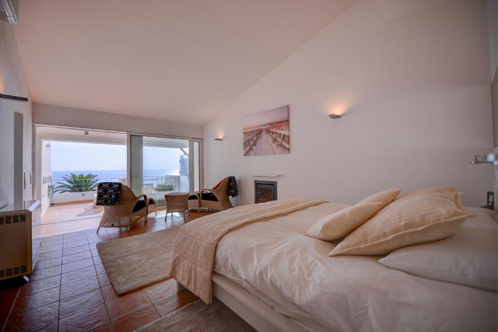 The Fantastic Beach House of Luz photo 2